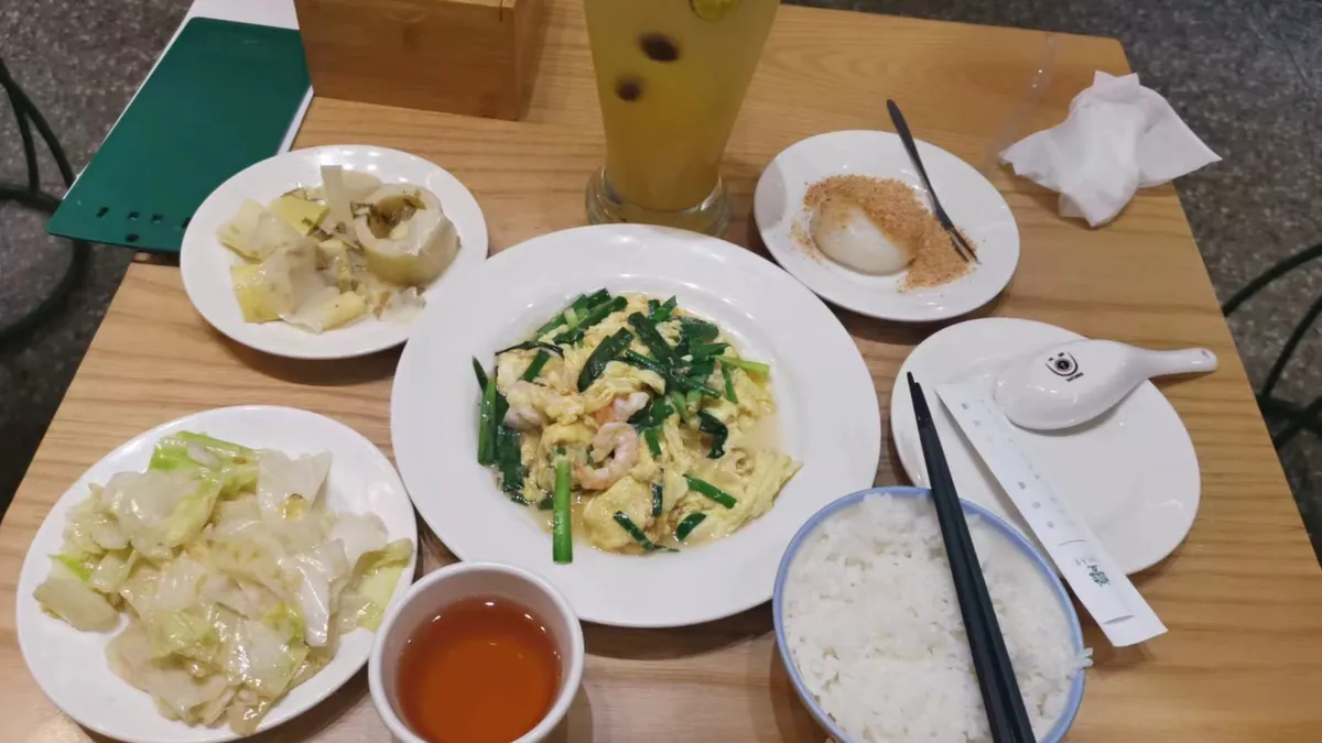 一桌典型的台灣料理